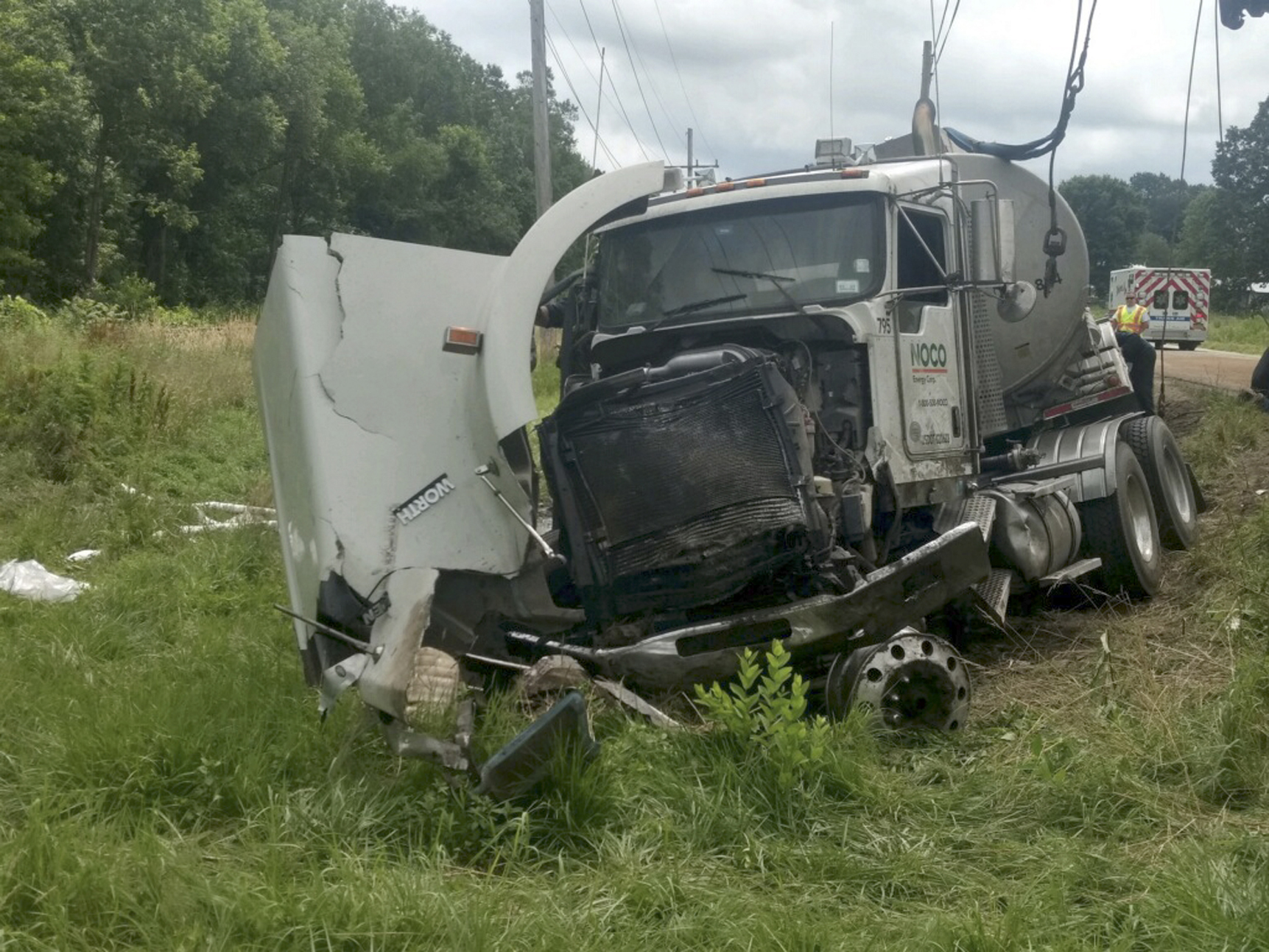 Gasoline tanker accident kills one News, Sports, Jobs Observer Today